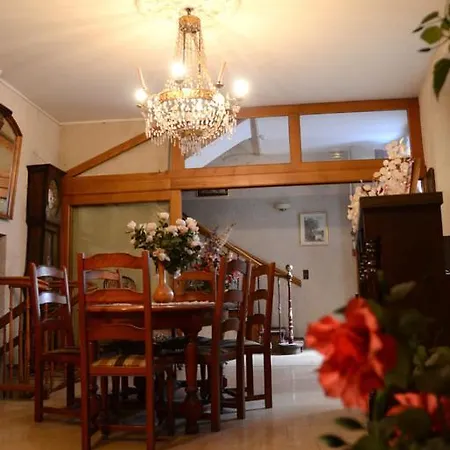 De La Poste Hotel *